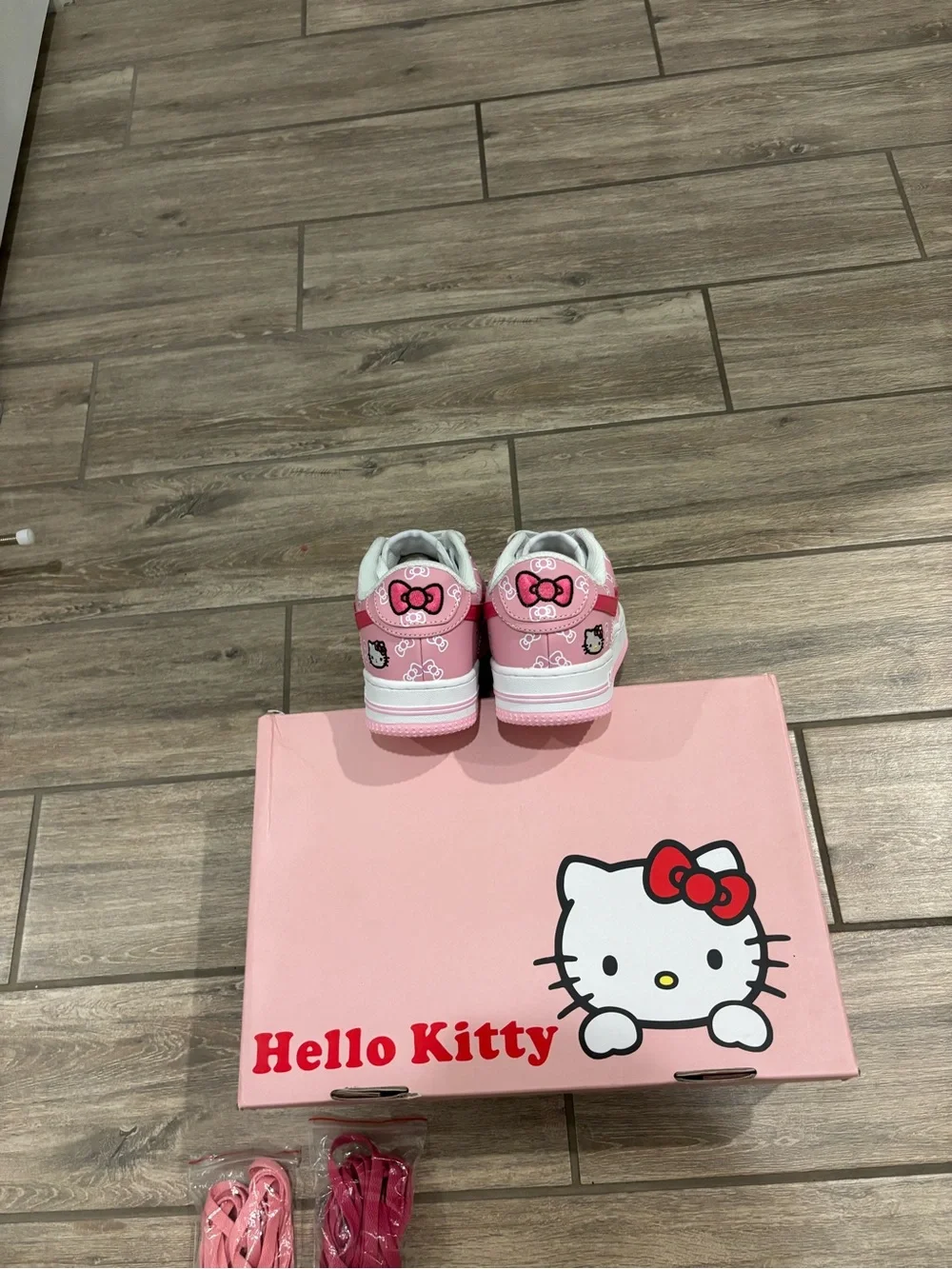 Hello Kitty x Bapesta